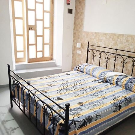 B&B Casetta Verde Felice Шилла Экстерьер фото